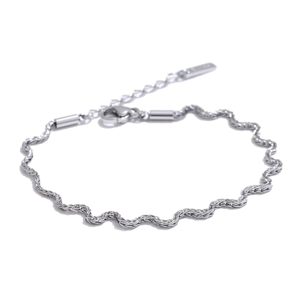 NORA bracelet in silver – Velaroco