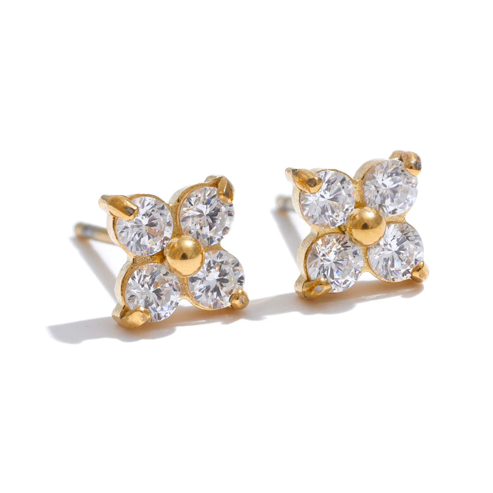 RAYE earrings in gold – Velaroco